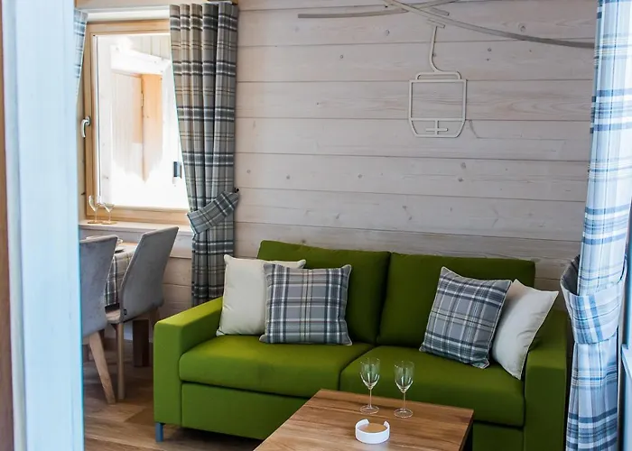 Apartment Kuznice 13 *