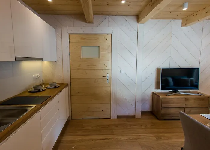 Kuznice 13 זקופאנה